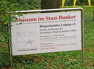 Museum in the Stasi Bunker sign